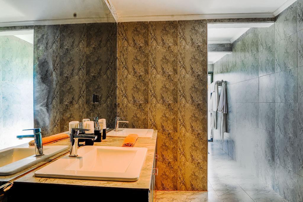 Bathroom3